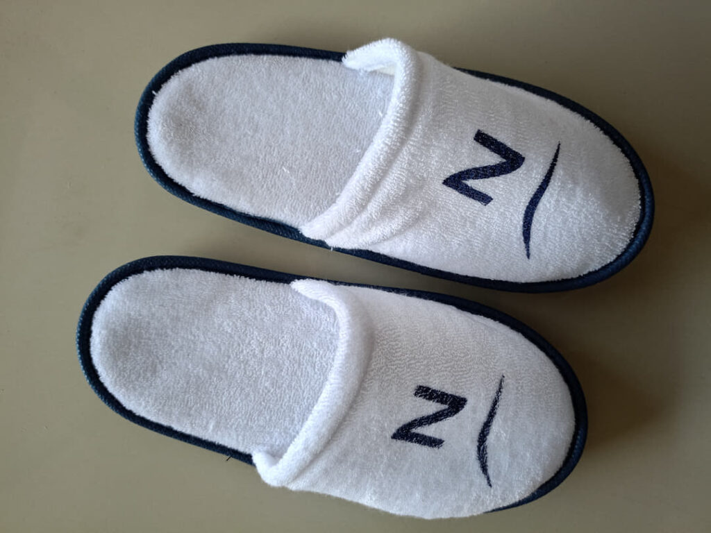 supplier sandal hotel custom